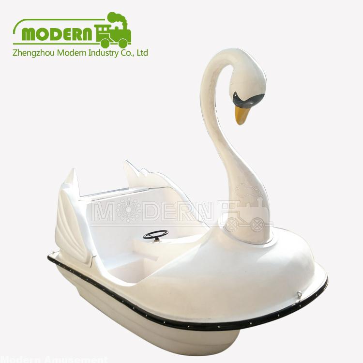 Attractive Swan Boat Ride WP02H04